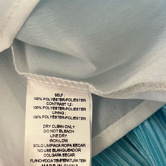 New Arula 1X Ruffled Tiered Bow Tie Sleeve Top, Blue ombré gradient - Picture 6 of 10